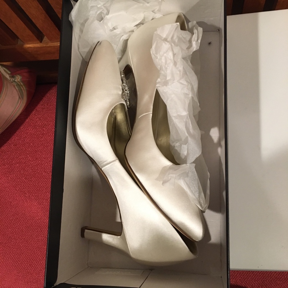 Wedding pumps